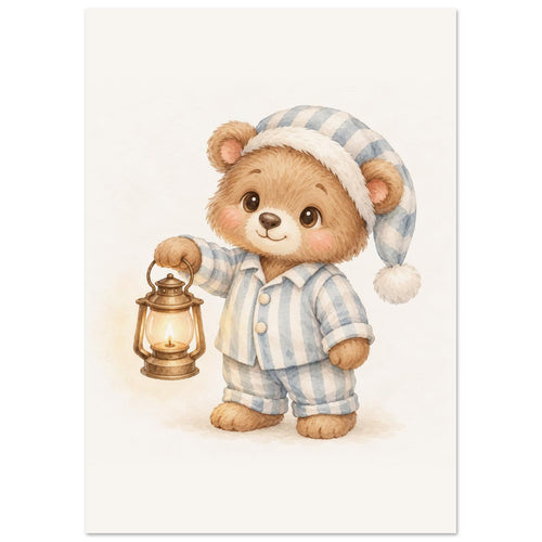 Babykamer poster met een teddybeer in gestreepte pyjama en slaapmuts, met een lantaarntje in zijn poot